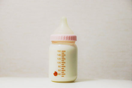 乳児用液体ミルク～メリット・注意点～（H30.11月号）